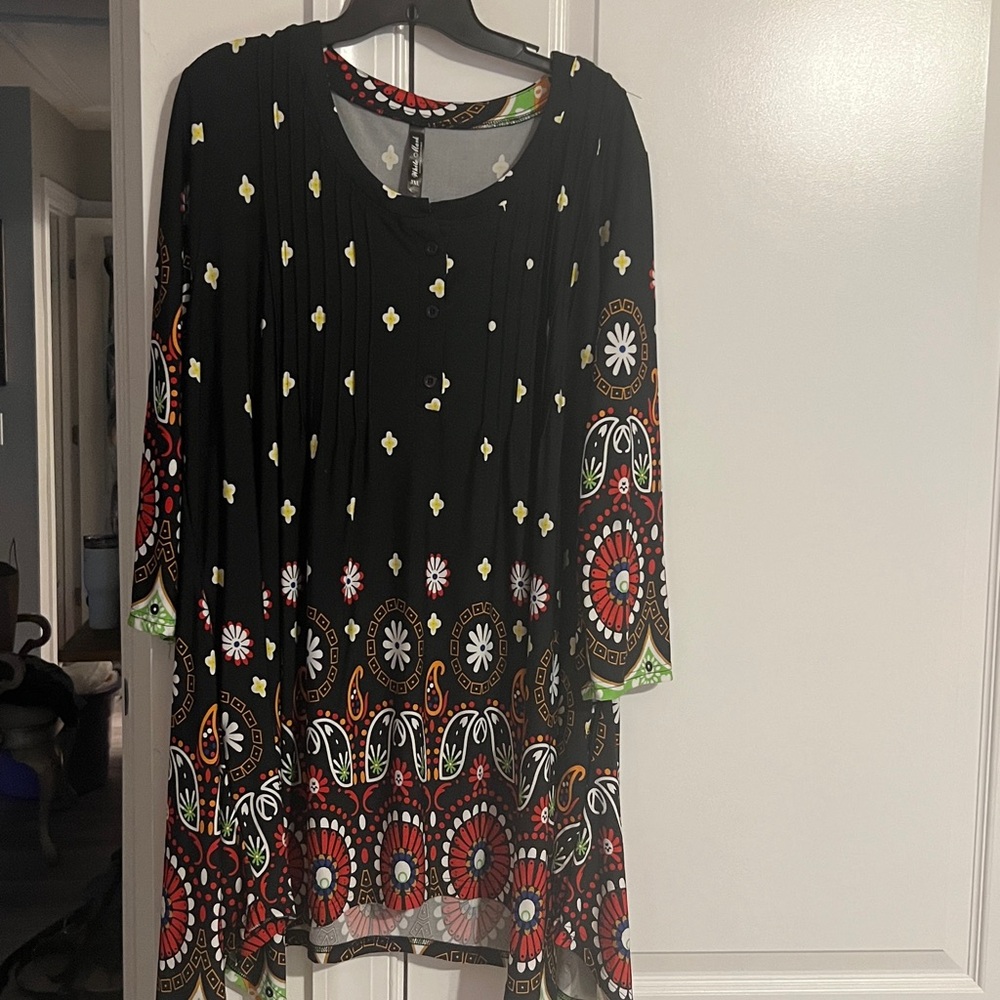White Mark Black and Red Patterned Top